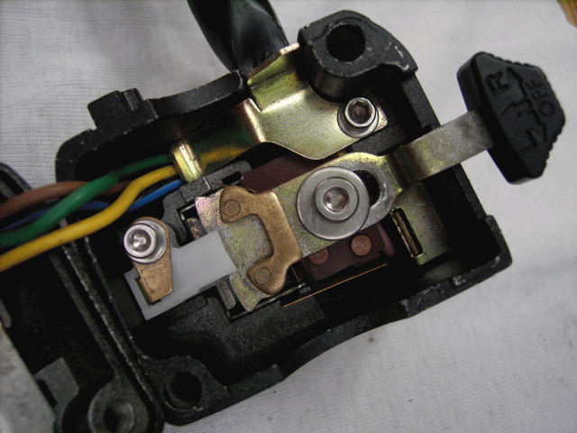 Blinkerarmatur 01.gif (400.69 KiB) 2359-mal betrachtet Blinkerarmatur 01.gif