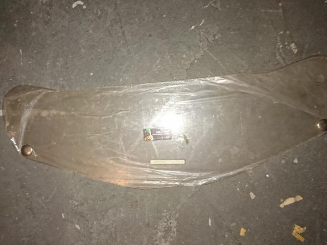 Visier Lexan.JPG (47.19 KiB) 1808-mal betrachtet Visier Lexan.JPG