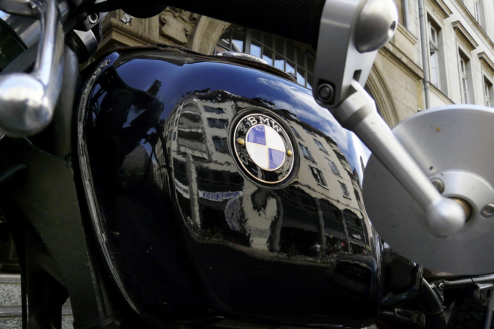 BMW_UrbanMotors_Berlin2012_Det03_beam.jpg