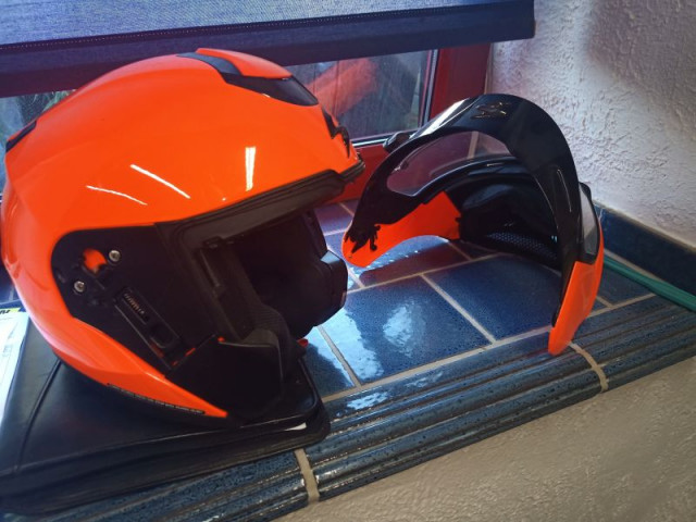 IMG_20220506_071550 helm3.jpg (104.19 KiB) 5607-mal betrachtet IMG_20220506_071550 helm3.jpg