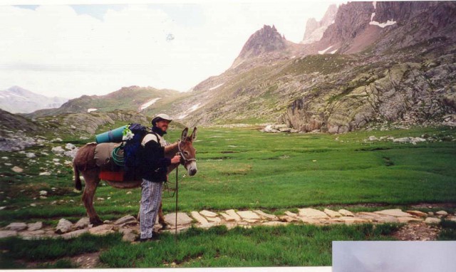 Alex and Esel auf Wanderschaft.jpg