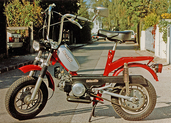 Benelli motorella 1.jpg
