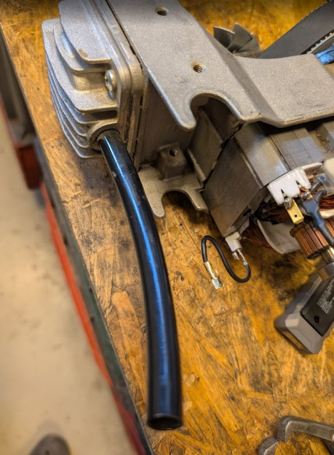 Lufti.jpg (184.22 KiB) 935-mal betrachtet Lufti.jpg