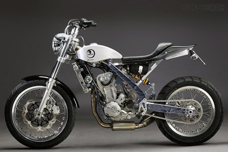 zaeta-motorcycle.jpg