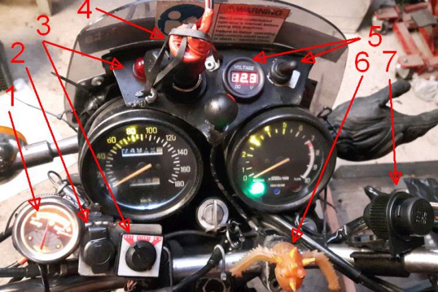 sr500_cockpit_2018.jpg