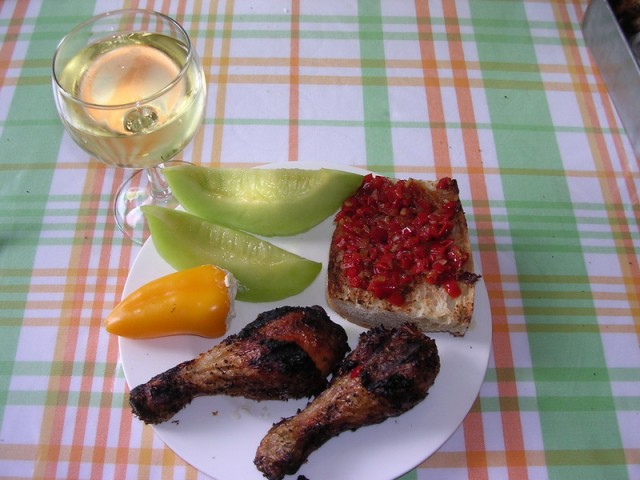 Huhn mit Beilage.JPG